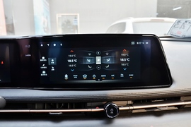 2022款日产Ariya艾睿雅 两驱长续航顶配版