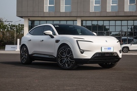 2022款阿维塔11 长续航双电机奢享版