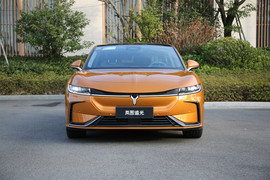 2023款岚图追光 长续航旗舰版