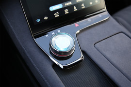 2023款岚图追光 长续航旗舰版