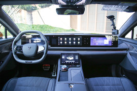 2023款岚图追光 长续航旗舰版