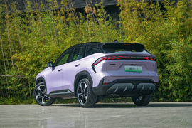 2023款吉利银河L7 1.5T 115km 星舰