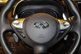 2013款英菲尼迪QX70 3.7L超越升级版
