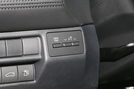 2023款丰田亚洲龙 双擎 2.5L 豪华版