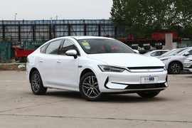 2023款比亚迪秦PLUS 冠军版 EV 420KM超越型