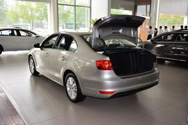 2014款大众速腾1.6L手动时尚型