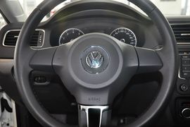 2014款大众速腾1.6L手动时尚型