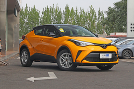 2023款丰田C-HR 2.0L 领先版