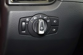 2013款宝马X1 sDrive18i时尚型