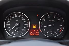 2013款宝马X1 sDrive18i时尚型