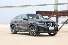 2023款宝马X6 xDrive40i 尊享型 M运动套装