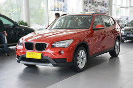 2013款宝马X1 sDrive18i时尚型