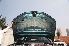 2023款宝马iX xDrive40 改款