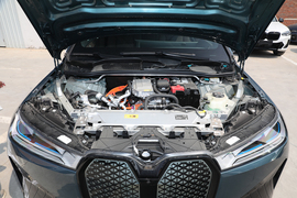 2023款宝马iX xDrive40 改款