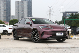 2023款比亚迪海豹 DM-i 1.5T 121km 尊荣型