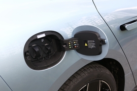 2023款比亚迪汉 DM-i 冠军版 200KM 尊享型
