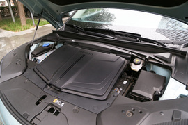 2023款捷尼赛思GV60 双电机四驱高性能旗舰版