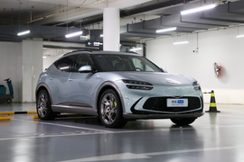 2023款捷尼赛思GV60 双电机四驱高性能旗舰版