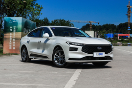 2023款福特蒙迪欧 EcoBoost 180 豪华型