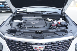 2024款凯迪拉克XT4 28T 两驱豪华型