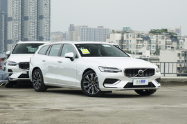 2024款沃尔沃V60 B5 智远豪华版