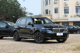 2023款宝马X5 xDrive 40Li M运动曜夜套装