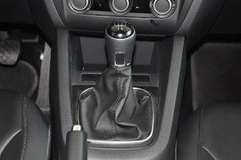 2014款大众速腾1.6L手动舒适型