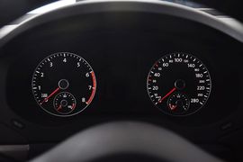 2014款大众速腾1.6L手动舒适型