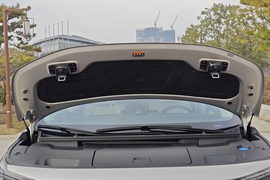 2025款沃尔沃EM90 Ultra 六座