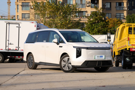 2024款上汽大通MAXUS 大家7 605km 森林加长续航版