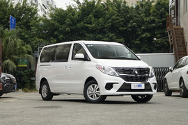 2023款东风风行菱智PLUS 2.0L 手动客运型中级车 9座