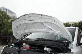 2023款东风风行菱智PLUS 2.0L 手动客运型中级车 9座