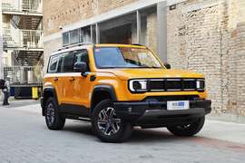 2024款北京BJ40 2.0T 城市猎人版 至尊型