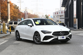 2024款奔驰CLA 200 猎跑车