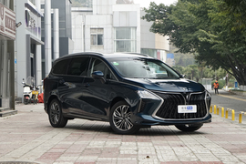 2024款东风风行游艇 1.5T DCT 观海版