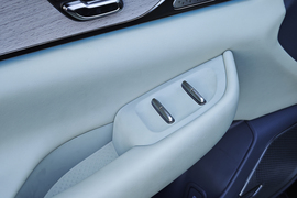 车门内部控制面板