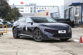 2023款阿维塔12 700 三激光后驱奢享版