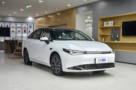 2024款小鹏P5 500Pro版