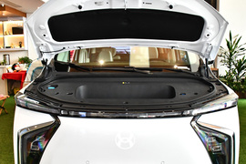 2023款合创V09 尊荣版 620