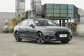 2024款奥迪A4L 45 TFSI quattro 臻选动感型