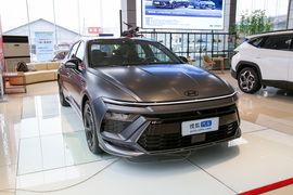 2024款现代索纳塔 2.0T N Line