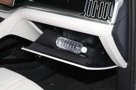 2024款比亚迪宋PLUS新能源 荣耀版 EV 605km 旗舰PLUS