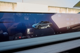 2024款吉利银河E8 550km PRO
