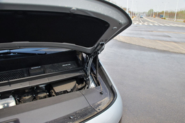 2024款理想MEGA Ultra