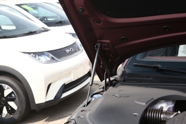 2024款比亚迪海豹 荣耀版 DM-i 1.5T 121km 尊荣型