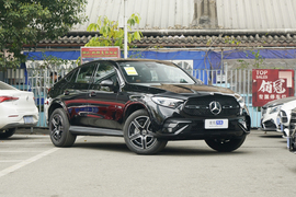2024款奔驰GLC 260 4MATIC 轿跑SUV