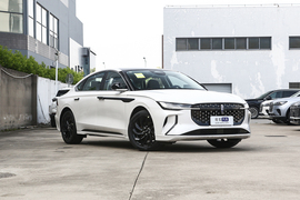 2024款林肯Z 2.0T 混动 两驱尊尚版