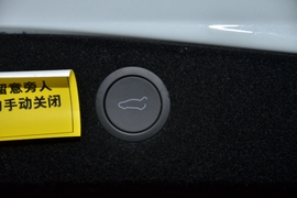 2023款特斯拉Model 3 长续航全轮驱动版