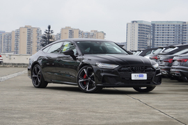 2024款奥迪A7 55 TFSI quattro 尊享型