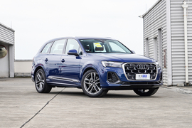 2024款奥迪Q7 45 TFSI quattro S line运动型